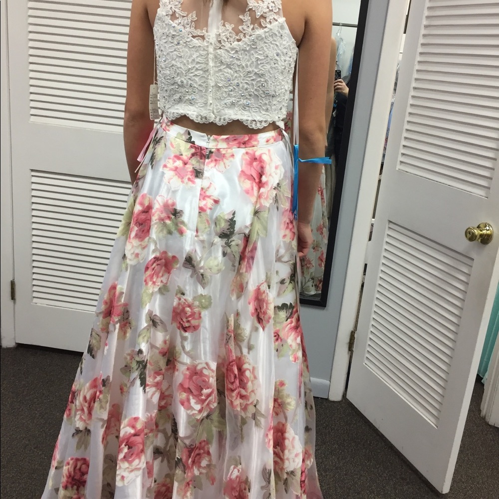 Jovani Prom dress - Picture 1 of 2